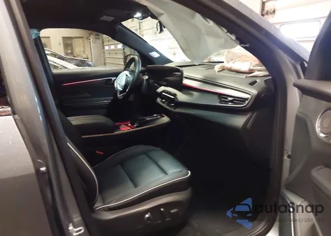 2025 Buick Enclave Avenir Fwd from USA, damaged, VIN 5GAEVCRS4SJ202660